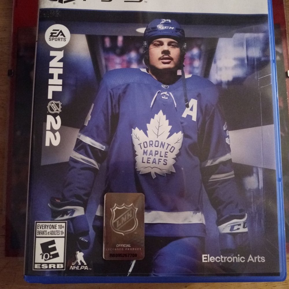 PlayStation 5 NHL 22 game
